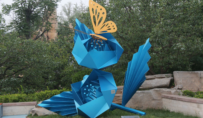 花朵雕塑制作2.jpg 花朵雕塑制作2.jpg